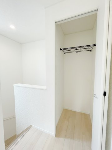 新築戸建・新築建売　桐生市広沢町2丁目【制震+耐震】桜木小・桜木中の収納|廊下収納も充実◎