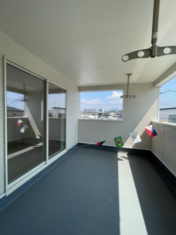 新築戸建・新築建売　桐生市広沢町2丁目【制震+耐震】桜木小・桜木中のバルコニー|急な天候不良でも安心◎