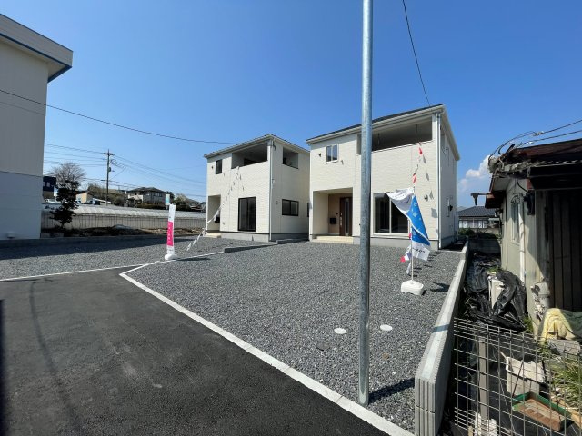 新築戸建・新築建売　桐生市広沢町2丁目【制震+耐震】桜木小・桜木中の駐車場|駐車場は並列3台駐車可能です！