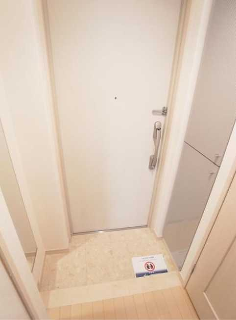 ガーラ・ヒルズ目黒東山　駅近　駐車場有　常時ゴミ出し可の玄関