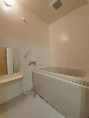 【浴室】 | エルディム小栗 | コンパクトで使いやすいお風呂です