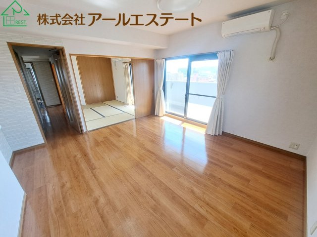 ネオグランデ坂田町姫路駅北　　JR「姫路駅」徒歩14分の居間・リビング