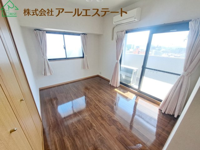 ネオグランデ坂田町姫路駅北　　JR「姫路駅」徒歩14分の洋室