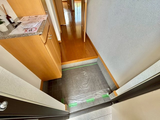 ハイツ新田の玄関