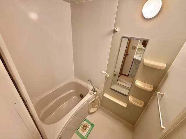 ハイツ新田の浴室
