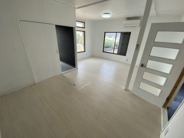 【居間・リビング】の画像