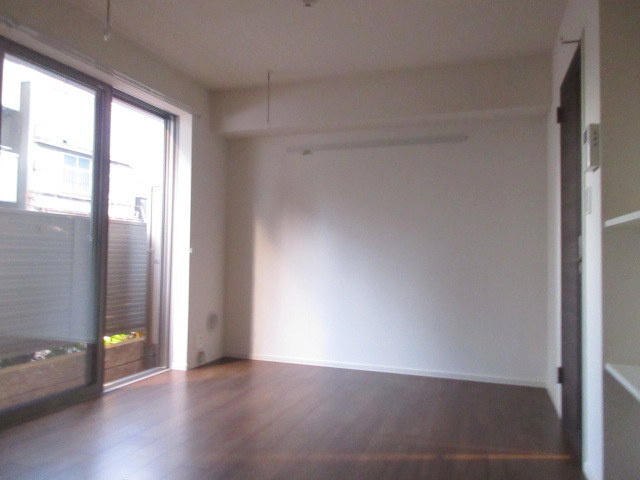 プランドール　西棟の居間・リビング