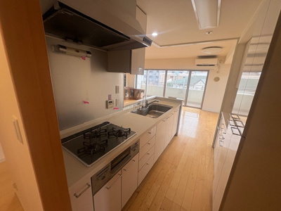 【キッチン】 | フォーウィルズコート中野坂上 | システムキッチン。