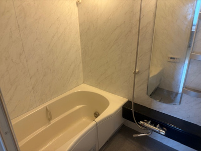 【浴室】 | フォーウィルズコート中野坂上 | 追い焚き機能付きバス。