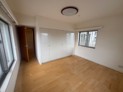 【寝室】 | フォーウィルズコート中野坂上 | きれいなフローリング。