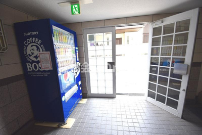 【エントランス】 | アミティ布施公園通り