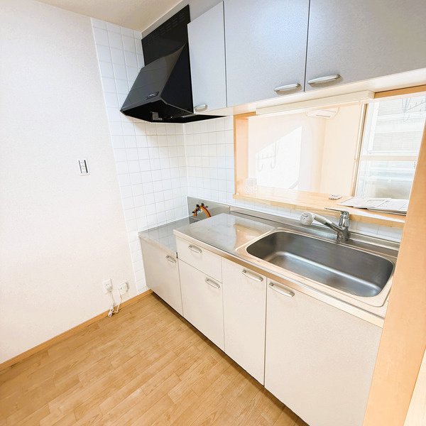 クリスタルステージ　　刈谷市近郊の賃貸はクラスホーム刈谷店のキッチン