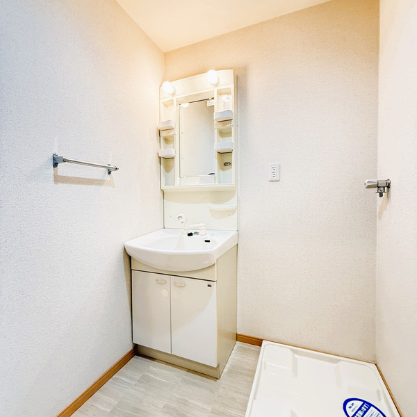 クリスタルステージ　　刈谷市近郊の賃貸はクラスホーム刈谷店の洗面所