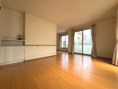 【居間・リビング】 | 豊中市千里園１丁目貸家