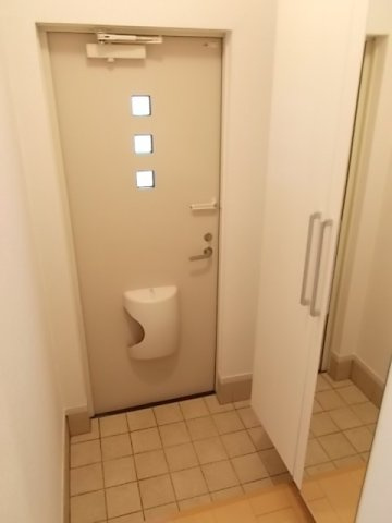 インプレスの玄関