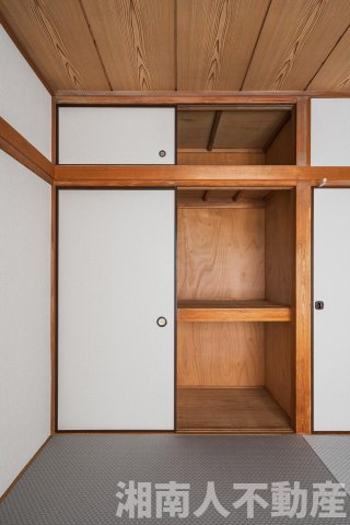 最寄り駅から好アクセス！　座間市座間1丁目中古戸建ての収納|2階主寝室の収納