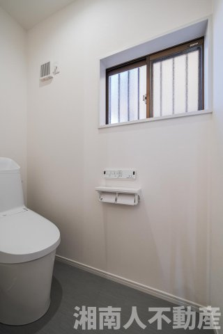 最寄り駅から好アクセス！　座間市座間1丁目中古戸建ての玄関