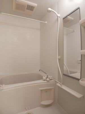 【浴室】 | セレナ・カーサＡ | 日々の暮らしに欠かせないお風呂です