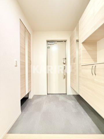 TORISIA Reveの玄関