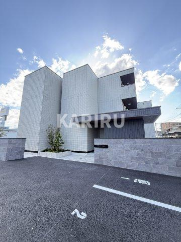 TORISIA Reveの駐車場