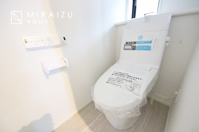  | おしり洗浄、ビデ洗浄、暖房便座の機能を標準装備。トイレットペーパーの無駄遣いを防ぎ、肌を傷つける心配がありません♪