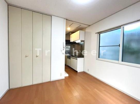 エミナース千駄木の居間・リビング