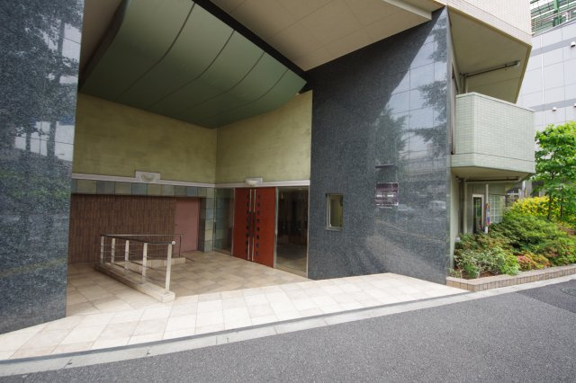 【エントランス】