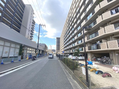 【外観】 | 藤和ハイタウン津久野駅前 | イオンフードスタイルまで徒歩１分♪毎日のお買い物に便利ですね！