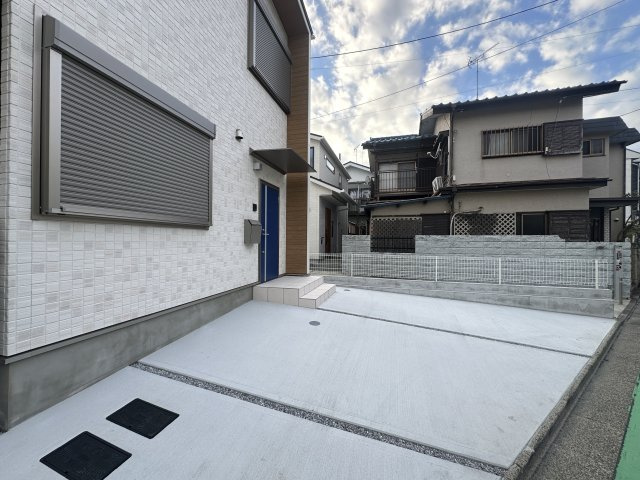 調布市八雲台１丁目のアパートのエントランス