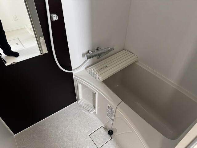 調布市八雲台１丁目のアパートの浴室