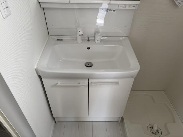 調布市八雲台１丁目のアパートの洗面所