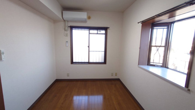 【洋室】 | カミヤ・エステート