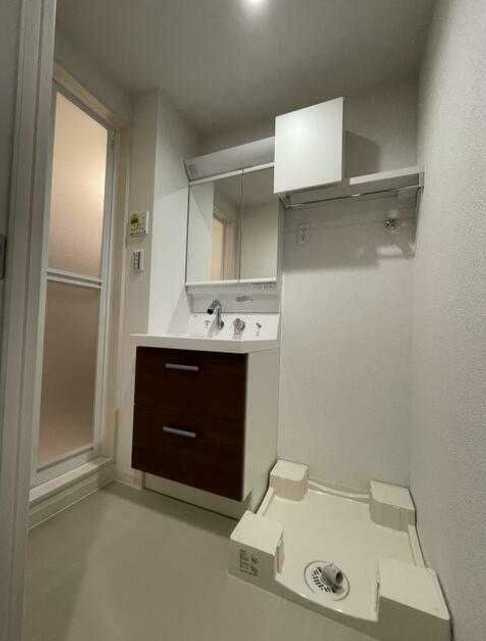 イーストポート　築浅　角部屋　駅近の洗面所