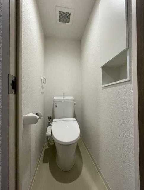 イーストポート　築浅　角部屋　駅近のトイレ