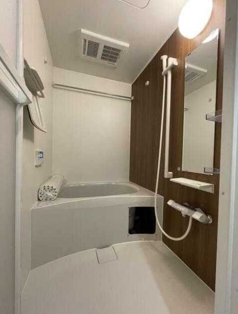 イーストポート　築浅　角部屋　駅近の浴室