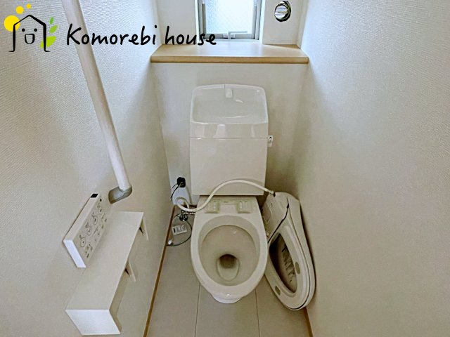 さいたま市西区佐知川412番　新築一戸建て　ハートフルタウン　Aのトイレ|清潔感のあるトイレです