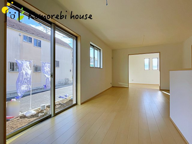 さいたま市西区佐知川412番　新築一戸建て　ハートフルタウン　Aの居間・リビング|ゆったり過ごせるリビングです