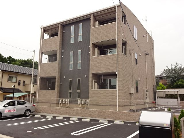 リアレーヴの外観