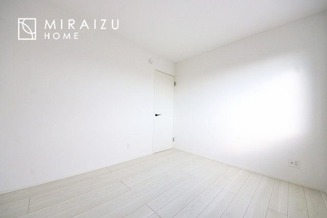 【子供部屋】 | 暮らしやすさを考えたプランで快適な現地ロケーションを実現。安らぎに満たされる、ゆとりのある日々を過ごせます♪