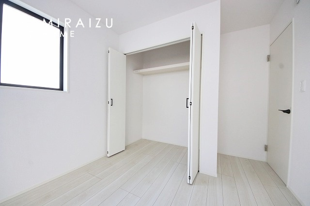 【寝室】 | 建物完成につき、実際のお部屋をごゆっくりご見学いただけます。お休みの日にご家族で見学はいかがでしょう。