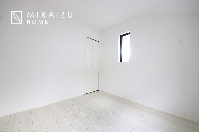 【寝室】 | 暮らしやすさを考えたプランで快適な現地ロケーションを実現。安らぎに満たされる、ゆとりのある日々を過ごせます♪