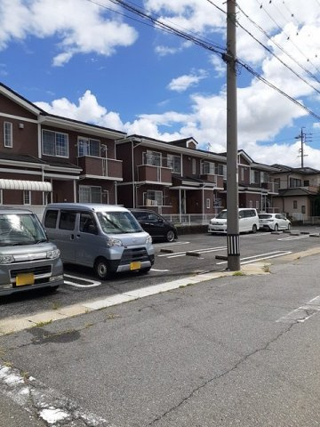 グリ－ンハイツ宮町Ａ　　 刈谷市近郊の賃貸はクラスホームの駐車場|駐車場があります