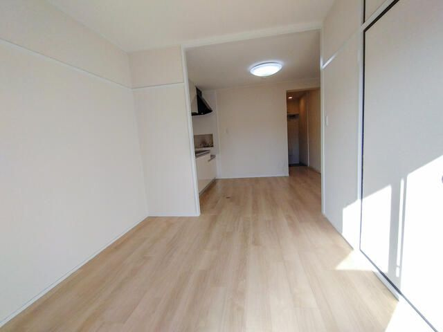 実穂マンションの居間・リビング