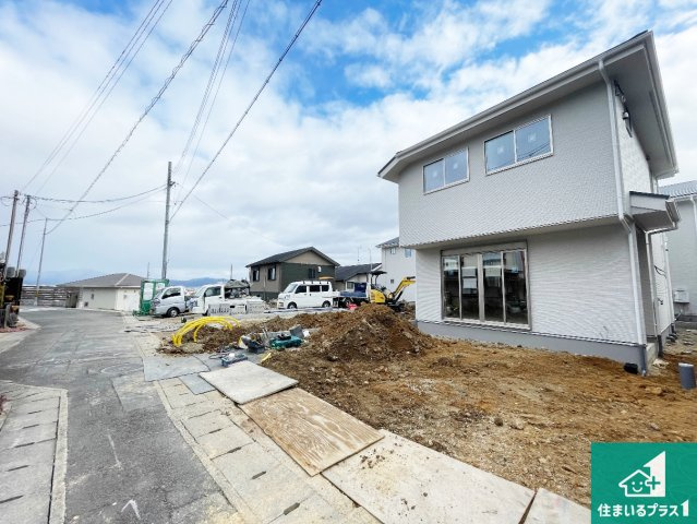 京都市西京区山田北ノ町　第1期　新築一戸建ての前面道路含む現地写真|周辺は落ち着いた街並みの住宅地！子育てがしやすい住環境です！まだ未完成ですが、現地でしかわからない事もございます。是非一度ご覧ください。
