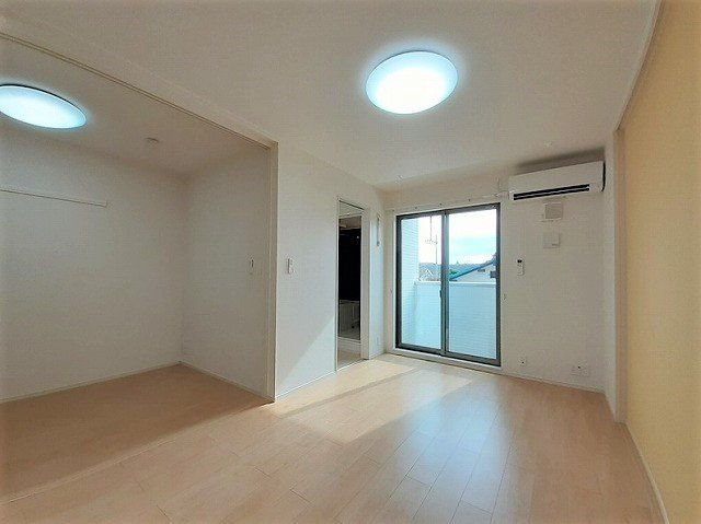 ヴェルテス弐番館の居間・リビング