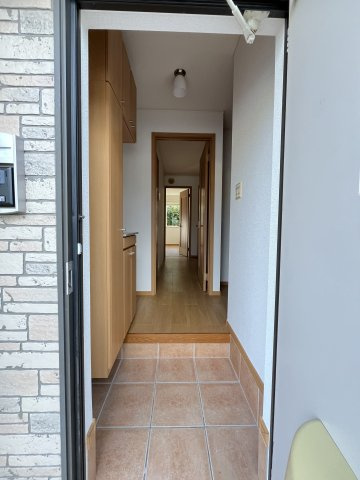 ハイドランジア　２番館の玄関