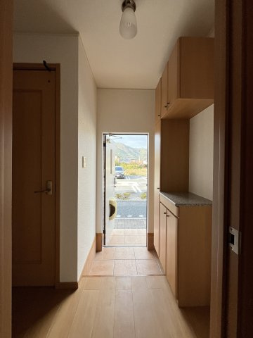 ハイドランジア　２番館の玄関