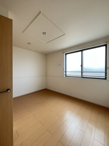 エレガントヴィエⅧの洋室