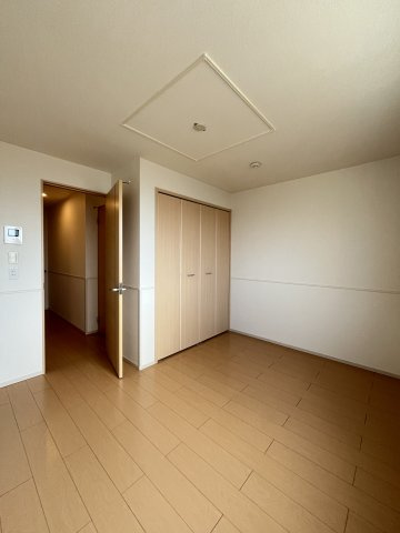 エレガントヴィエⅧの洋室