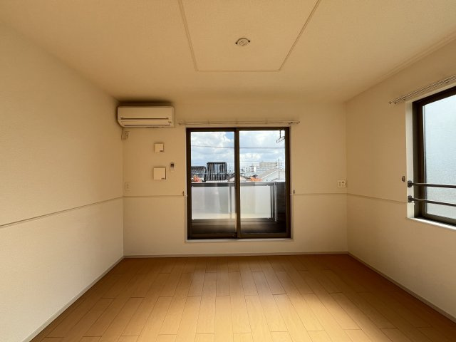 エレガントヴィエⅧの居間・リビング